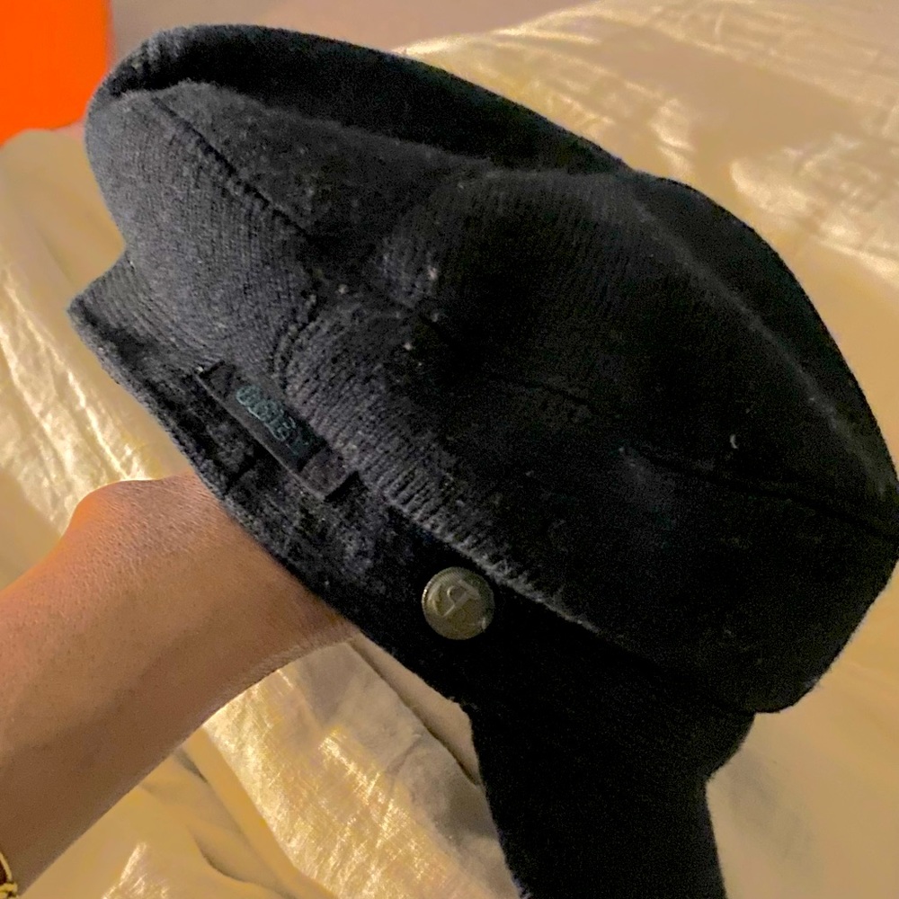 Black Vintage 100% Acrylic OBEY Newsboy Hat Size Large. Preowned good condition. - Picture 2 of 5